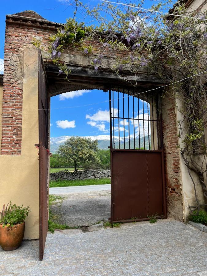 Posada Rural La Resinera La Adrada Luaran gambar